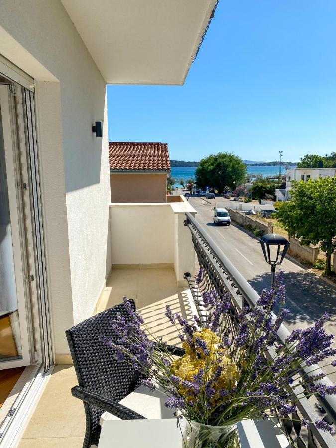 Apartments Dalmatino Vodice Exterior foto